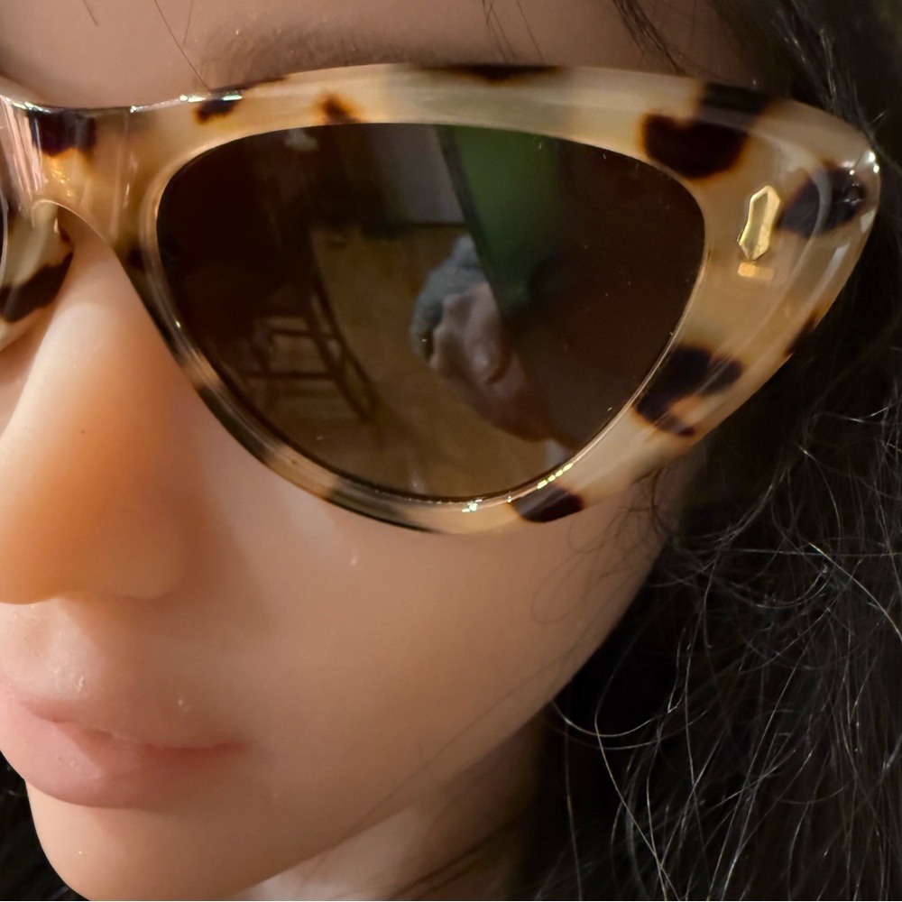 Tortoiseshell Cat-Eye Sunglasses - Brown Lenses - Picture 7 of 16